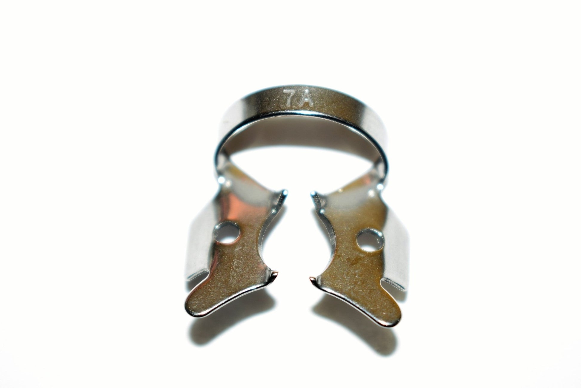 Kit 11 Grapas de Aislamiento - Alpha Dental Soluciones