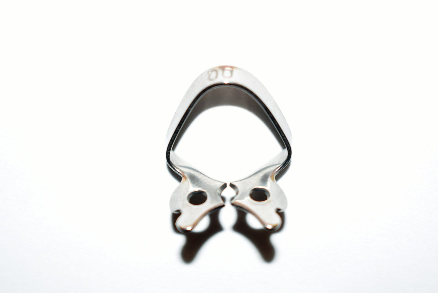 Kit 11 Grapas de Aislamiento - Alpha Dental Soluciones